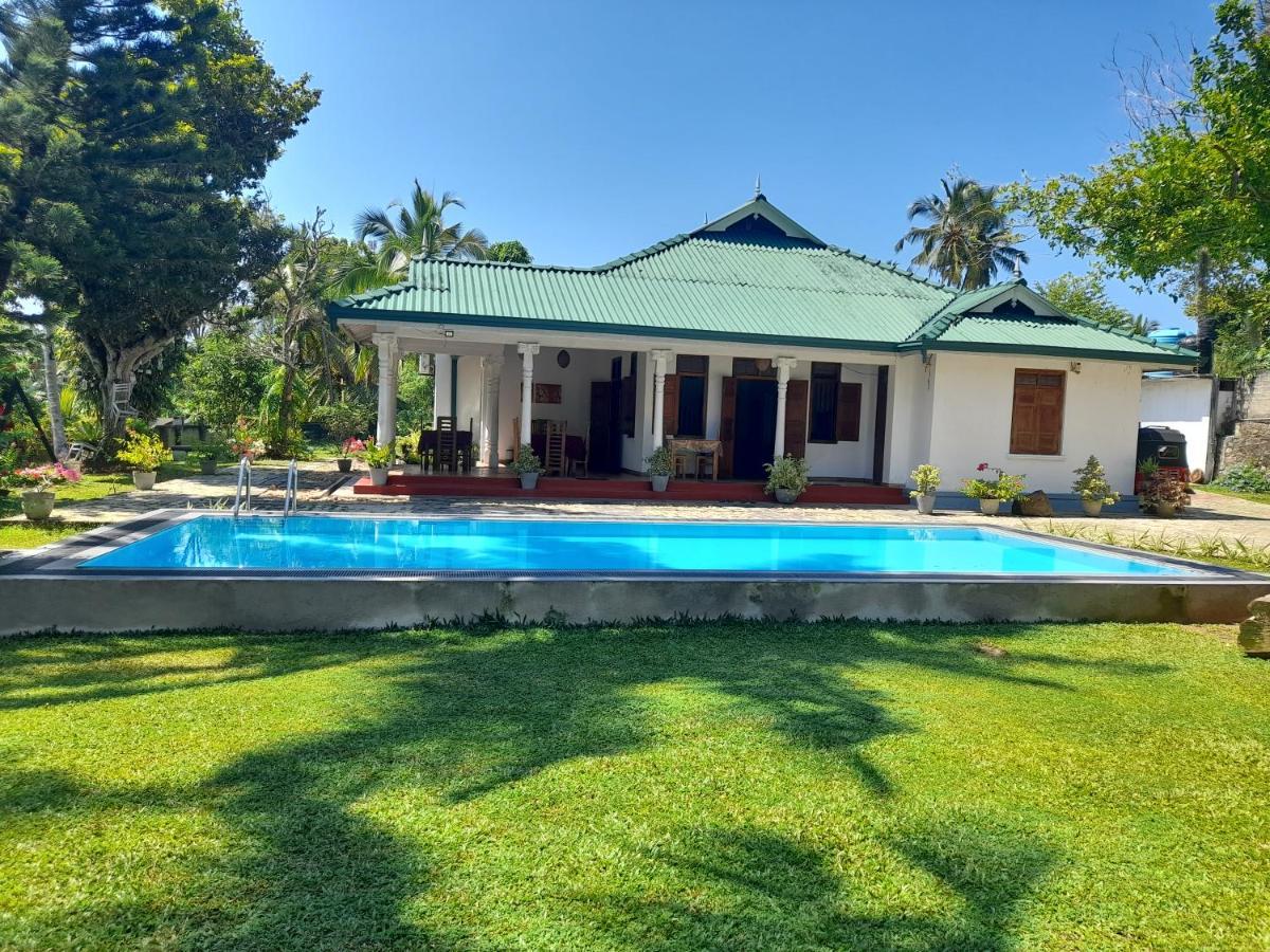 Tranquility Guest House Hikkaduwa Bagian luar foto