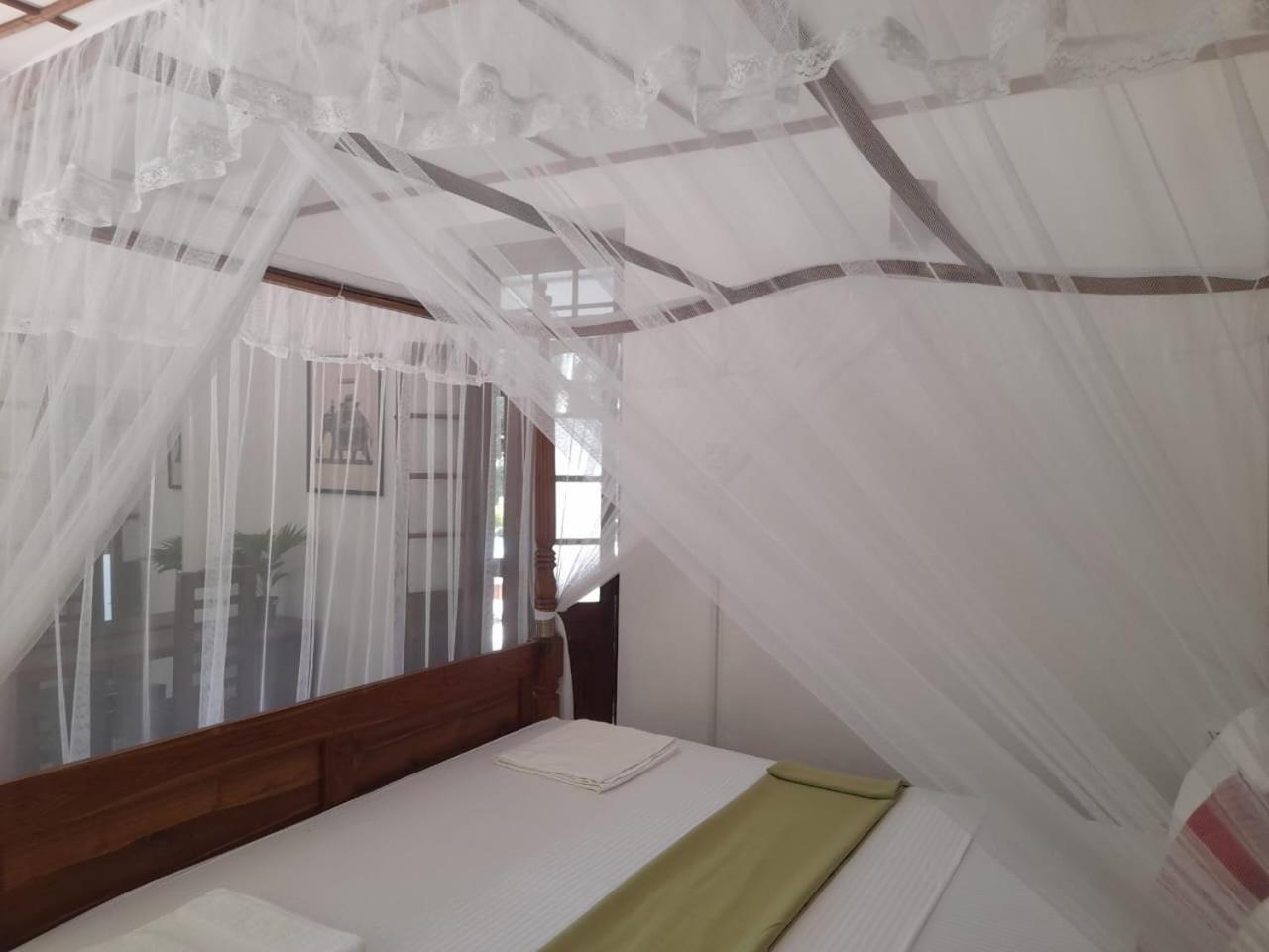 Tranquility Guest House Hikkaduwa Bagian luar foto