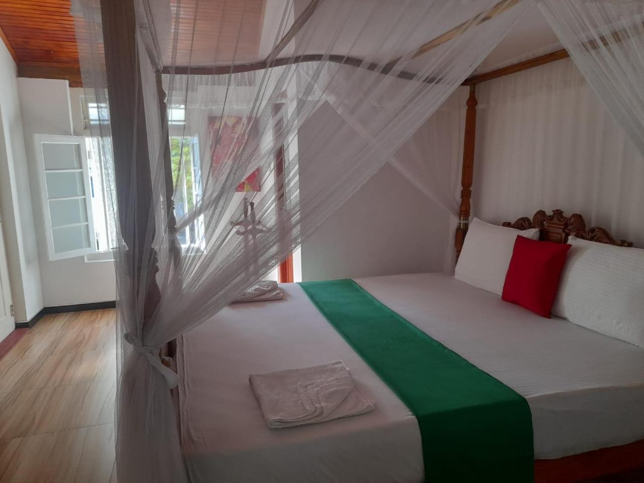 Tranquility Guest House Hikkaduwa Bagian luar foto