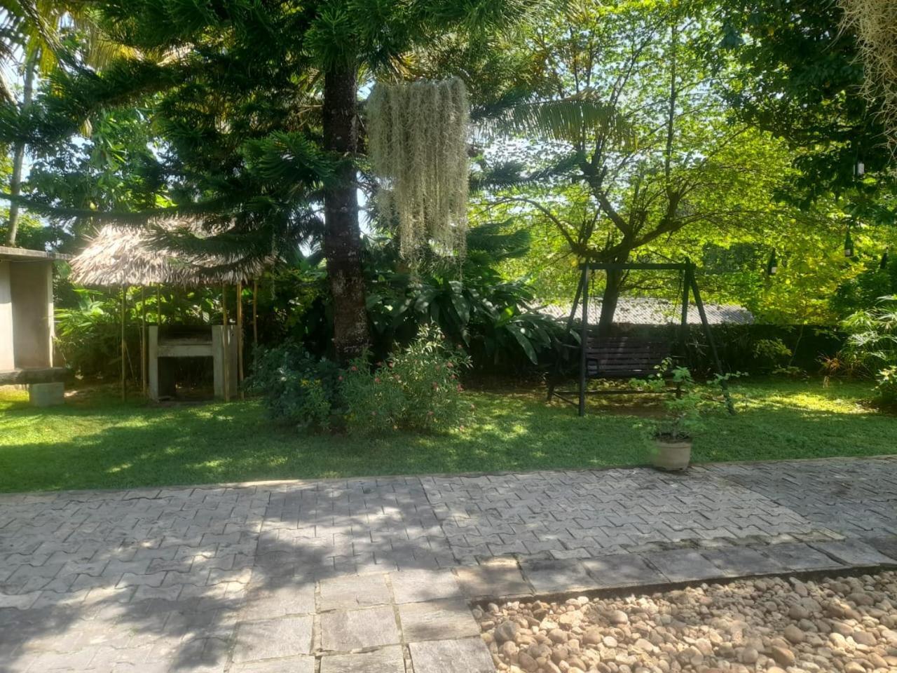 Tranquility Guest House Hikkaduwa Bagian luar foto