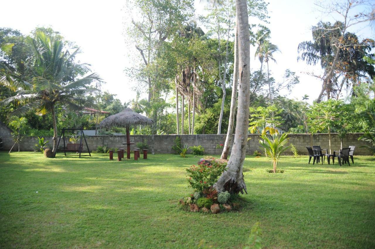 Tranquility Guest House Hikkaduwa Bagian luar foto