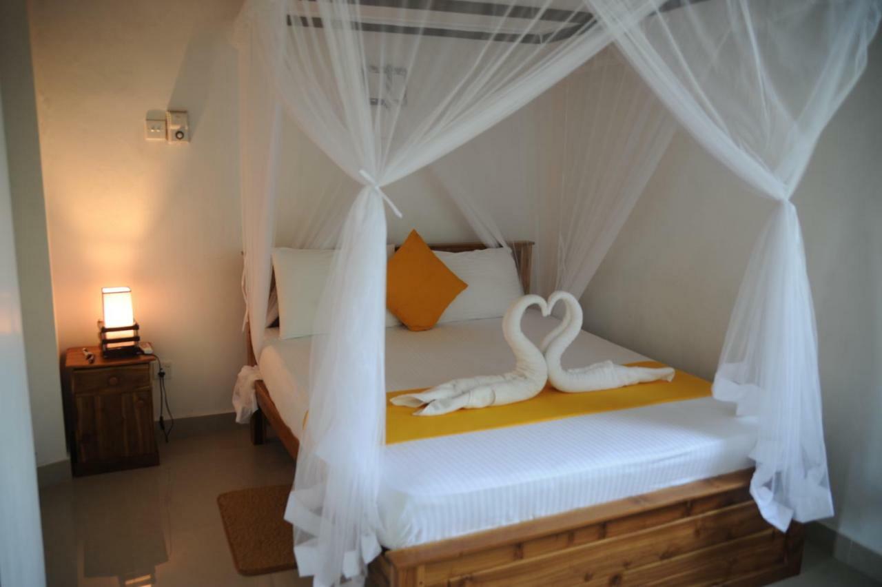 Tranquility Guest House Hikkaduwa Bagian luar foto