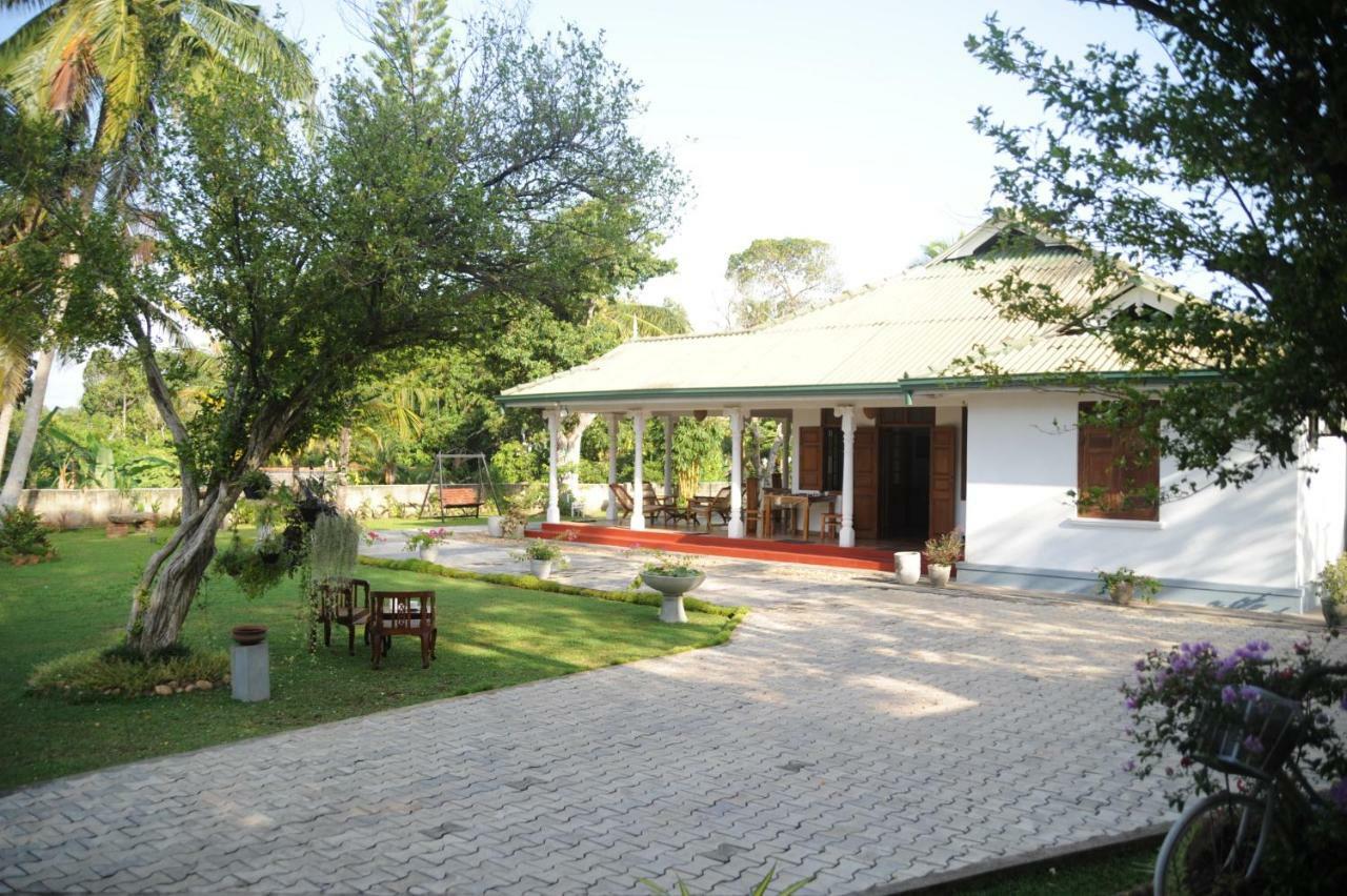 Tranquility Guest House Hikkaduwa Bagian luar foto