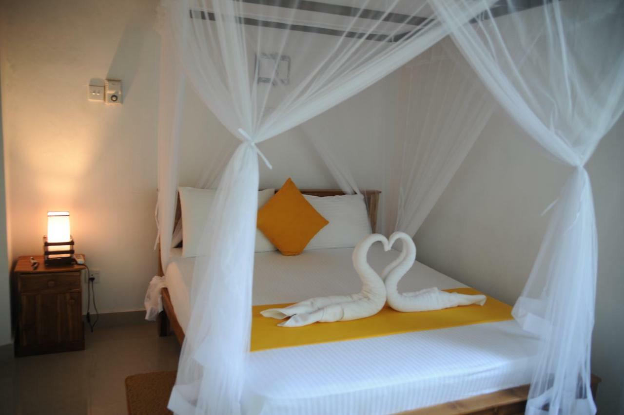 Tranquility Guest House Hikkaduwa Bagian luar foto