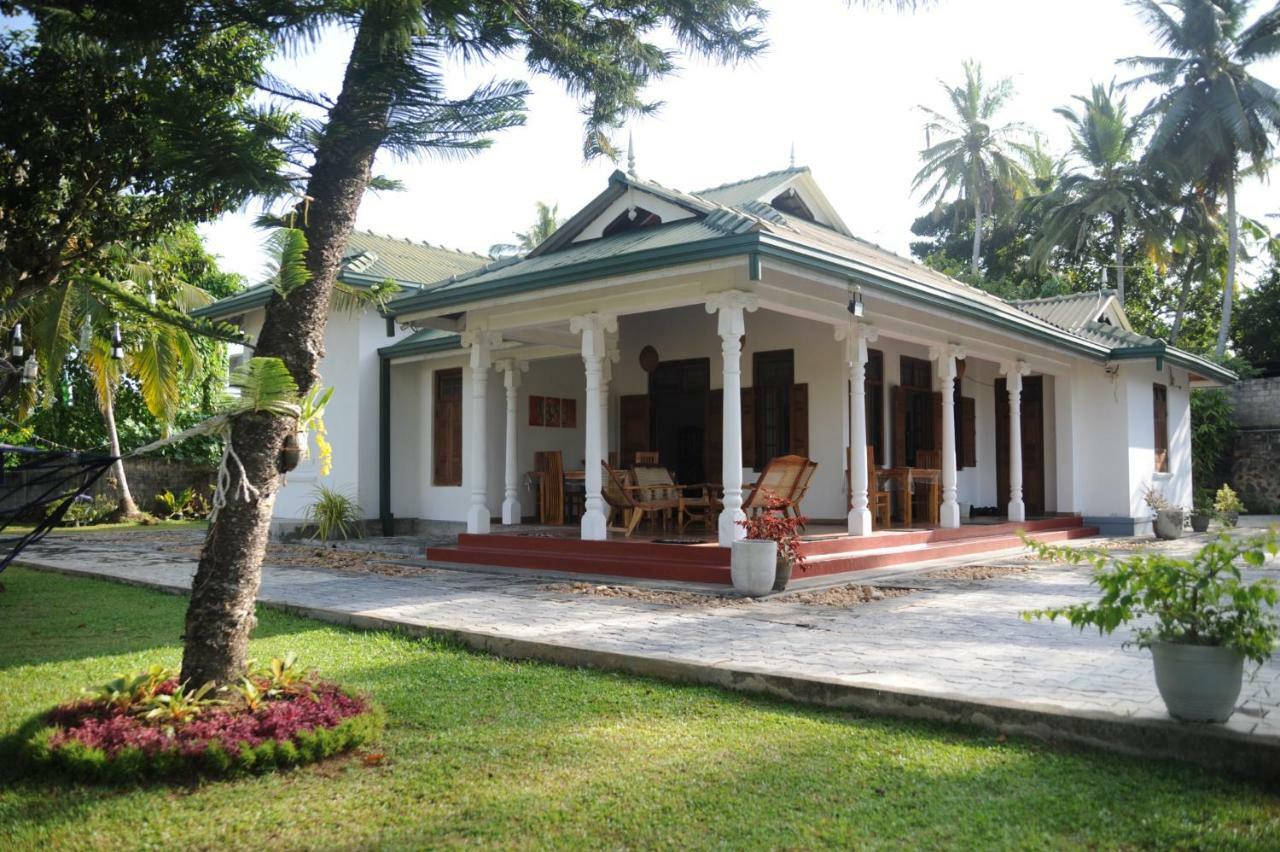 Tranquility Guest House Hikkaduwa Bagian luar foto