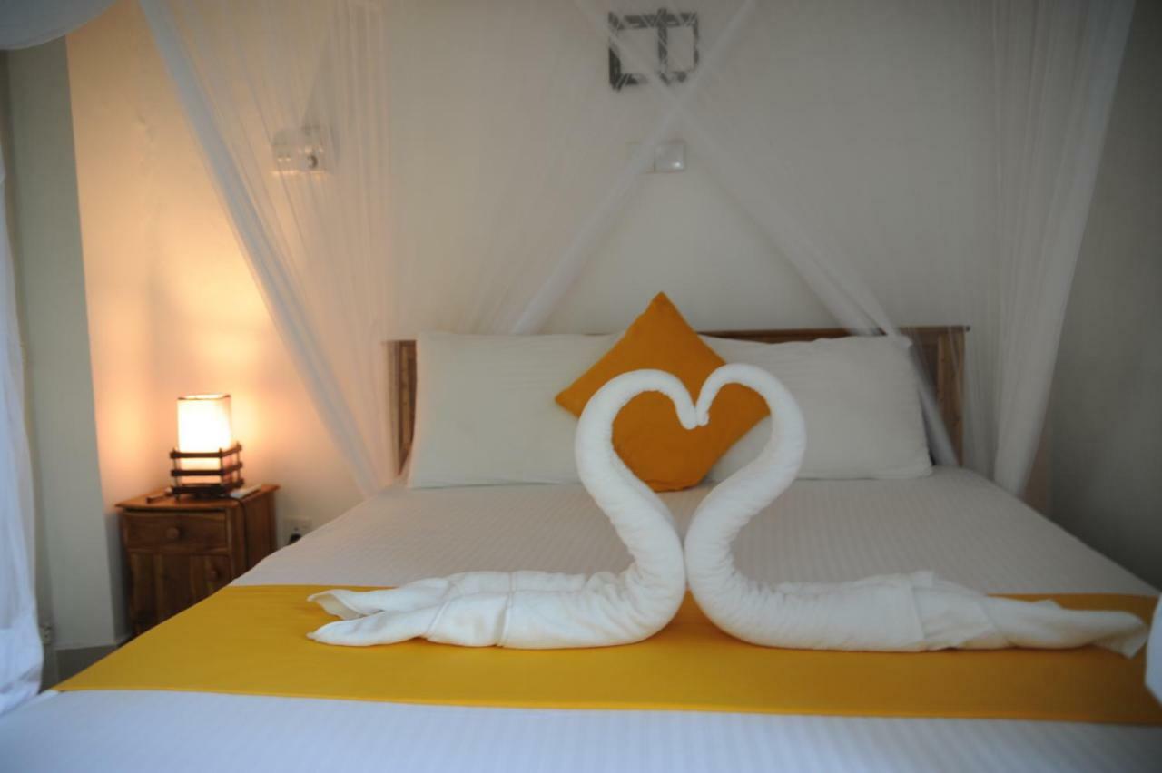 Tranquility Guest House Hikkaduwa Bagian luar foto