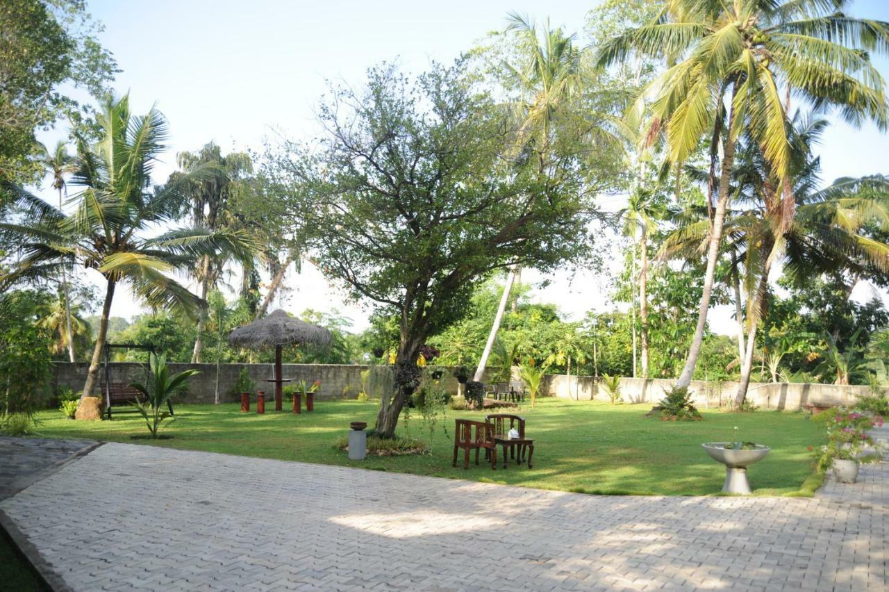 Tranquility Guest House Hikkaduwa Bagian luar foto