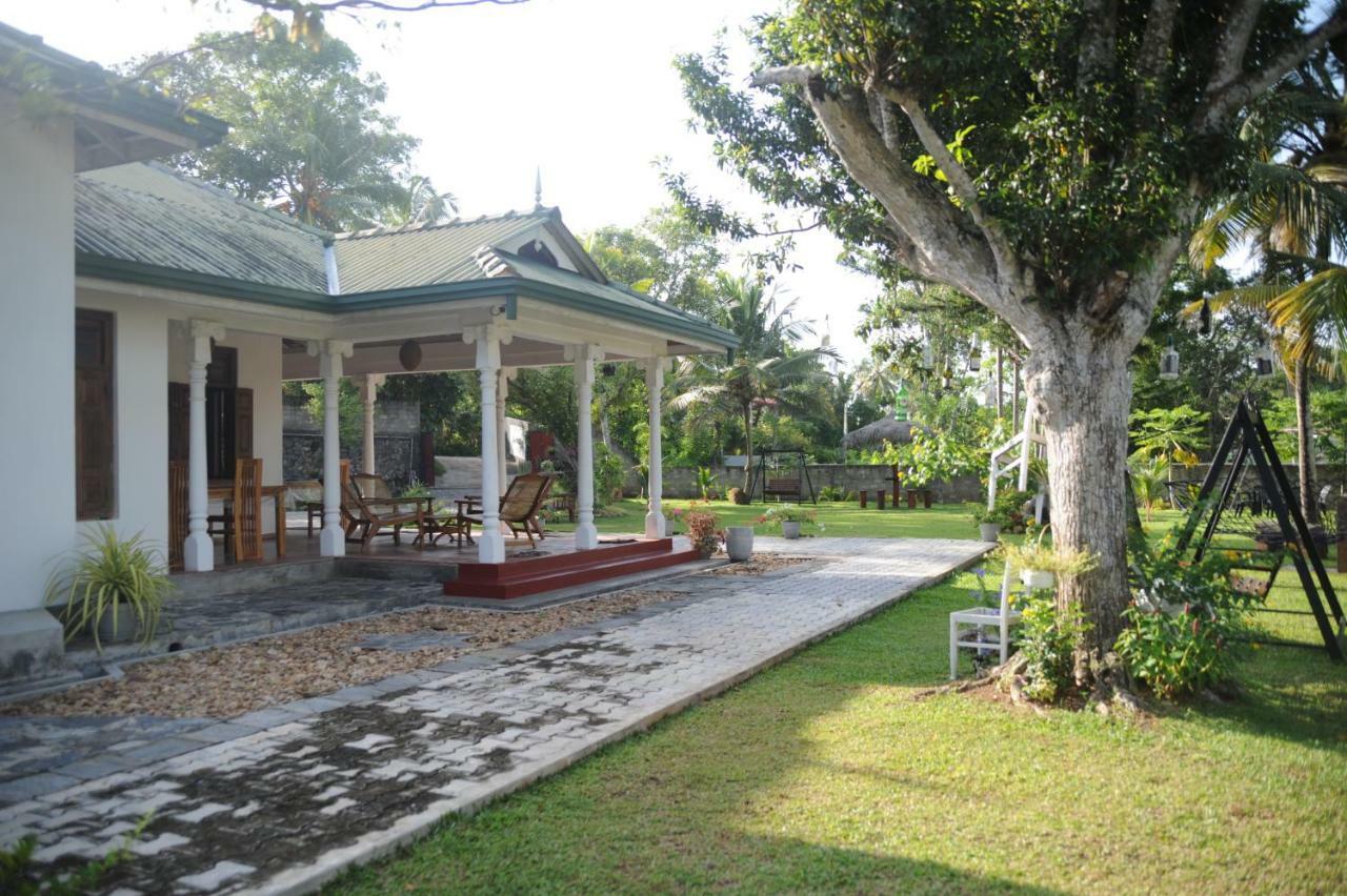 Tranquility Guest House Hikkaduwa Bagian luar foto